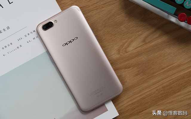 发布一年半时间，oppo R11还能再战两年吗？