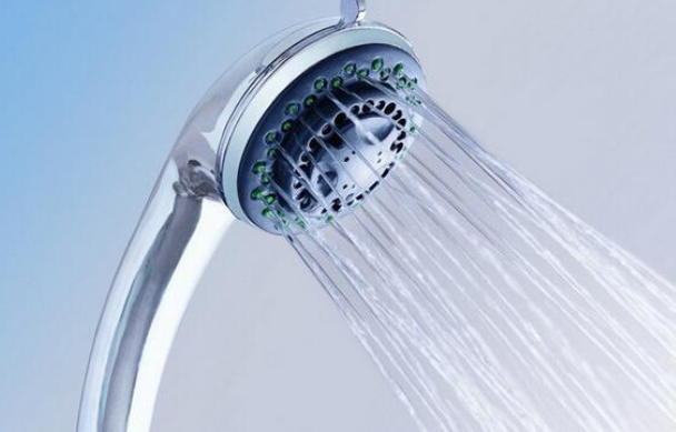 家里的淋浴喷头堵塞了怎么办？莲蓬头有效的清洗方法